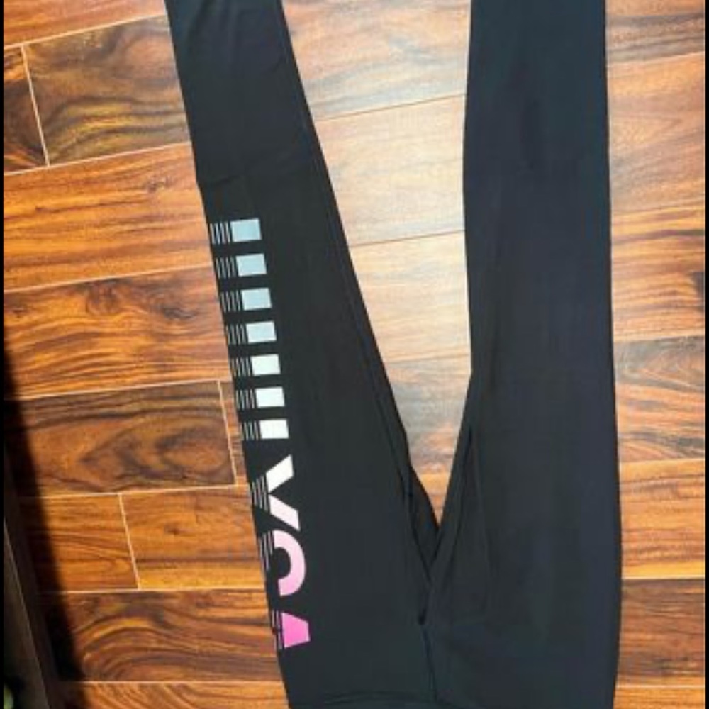 Knockout Victoria secrete leggings